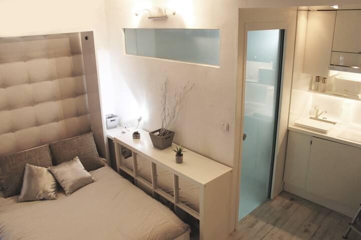 1ST CLASS near Louvre / Ultra-central near Louvre!6